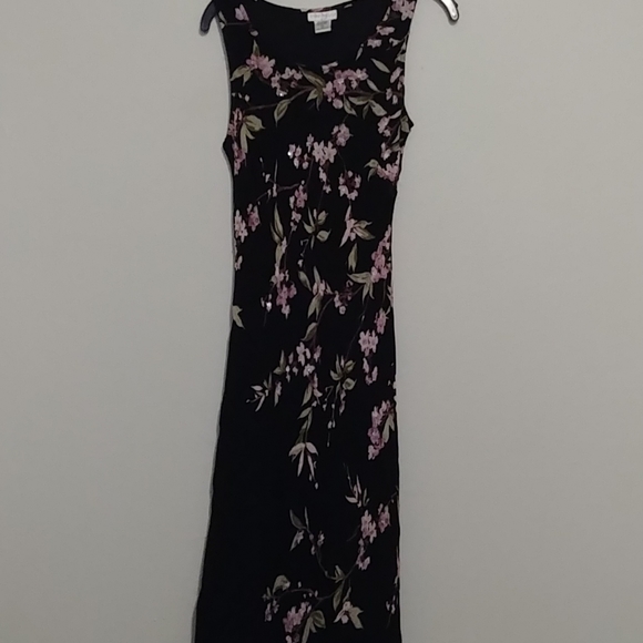 Black Maxi Dress - Picture 2 of 4